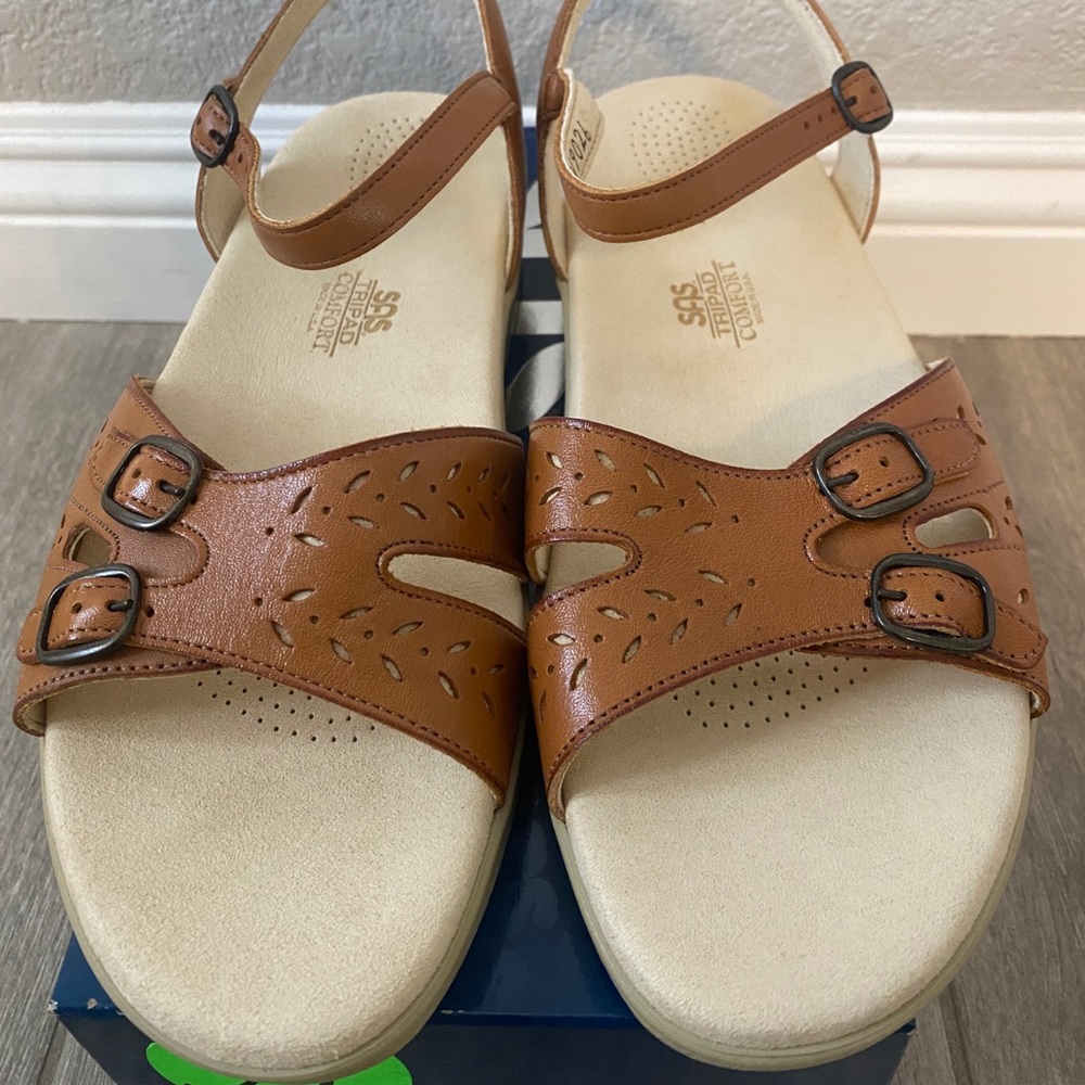 SAS Women's Shoes Duo Sandal Antique Tan. Size 9.5 Wide Brand New In Box.